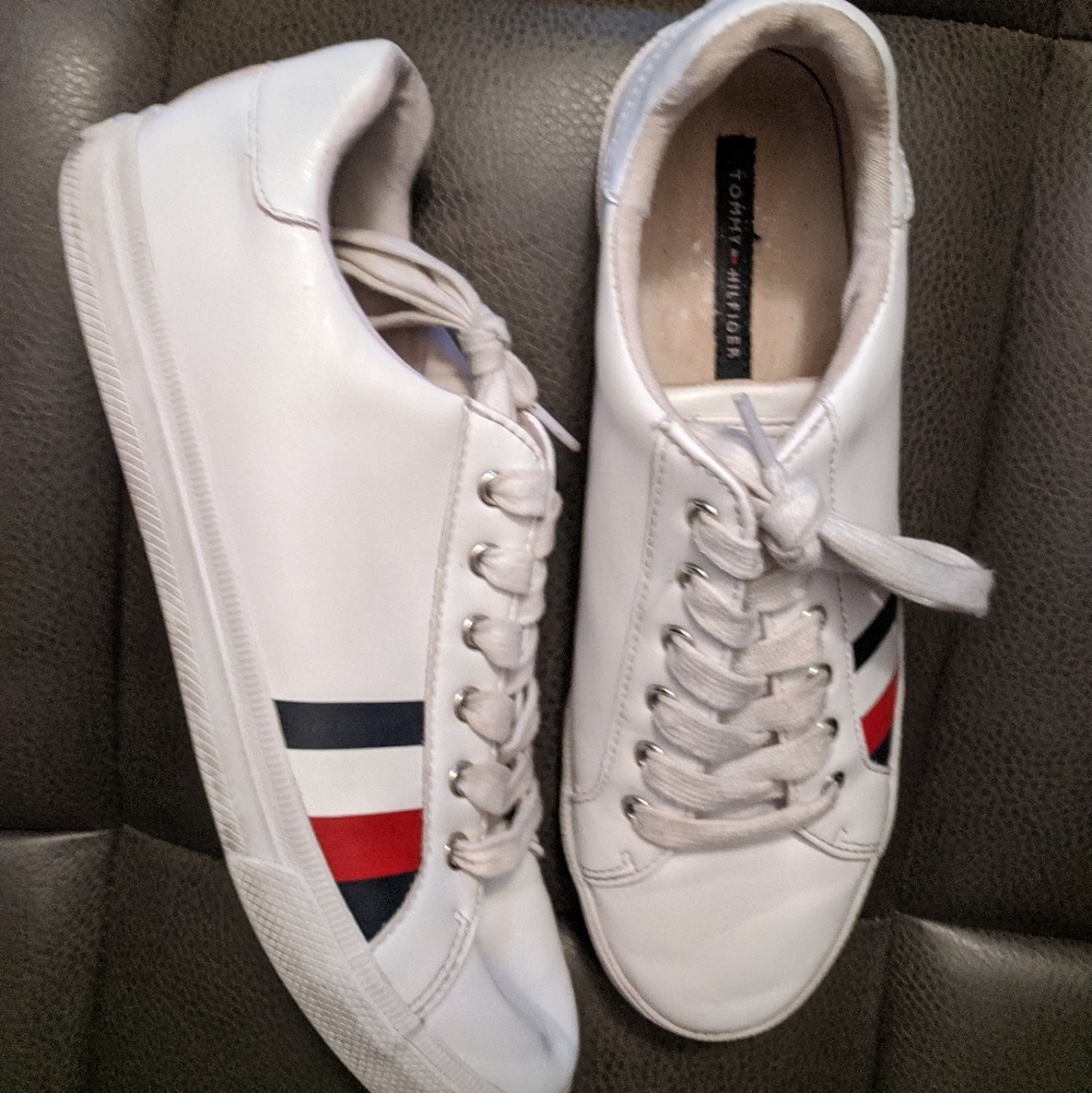 TOMMY HILFIGER SNOW WHITE SHOES W STIPS